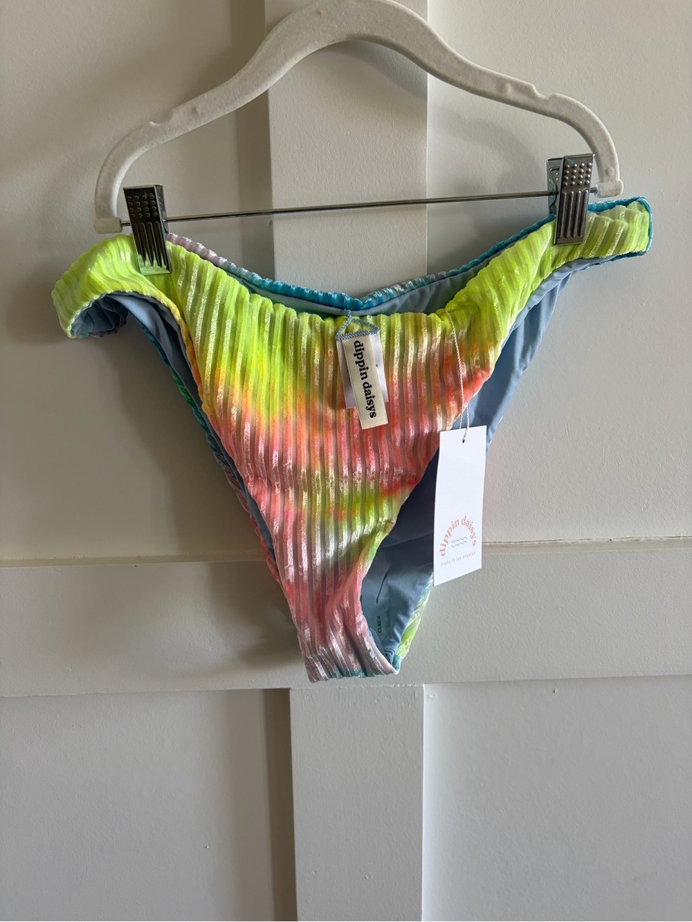 Dippin Daisys, Knot-Front Multicolor Gradient Bikini - Pink & Aqua - Picture 9 of 16